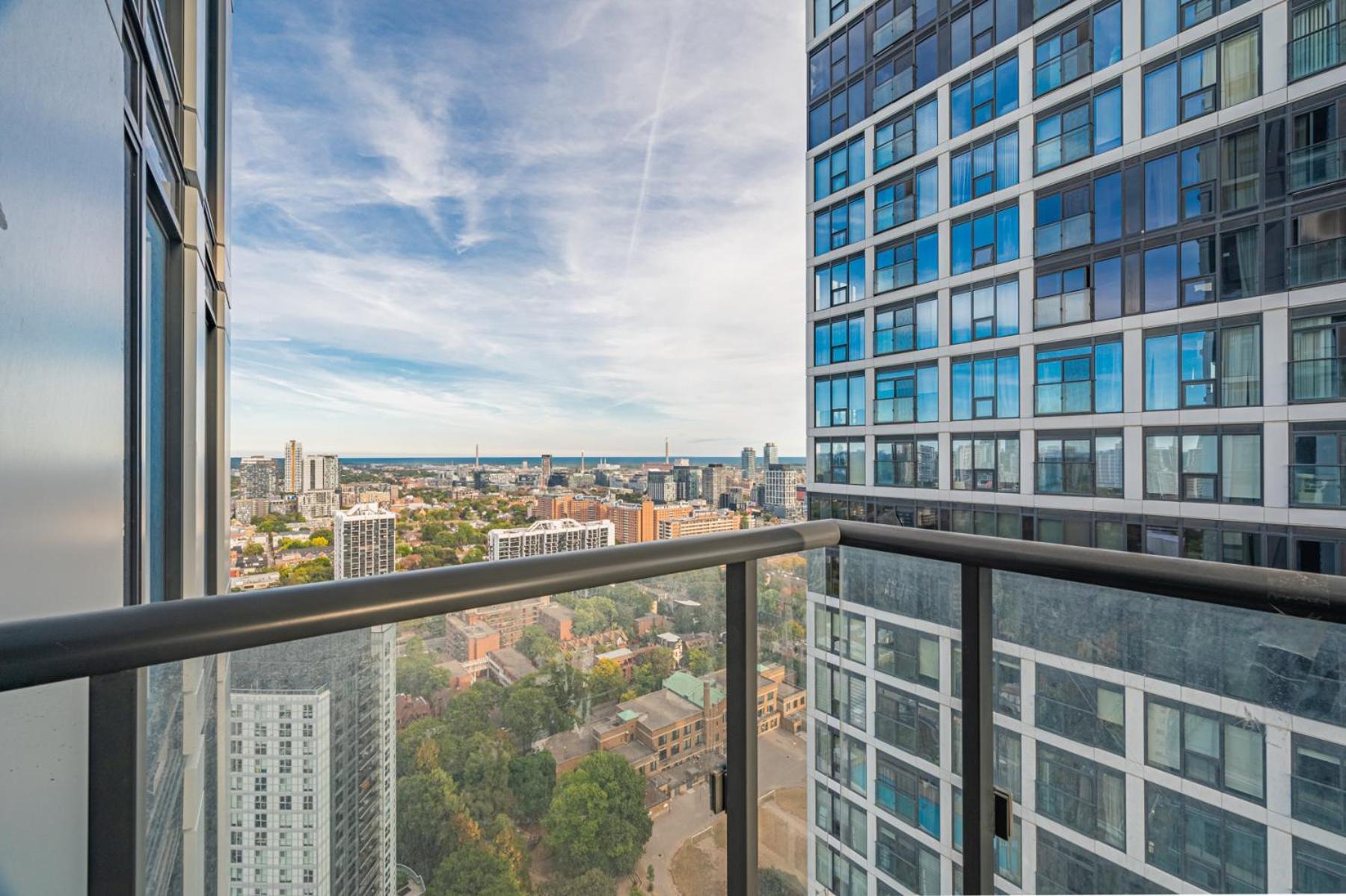Toronto Garden Suites Exterior foto